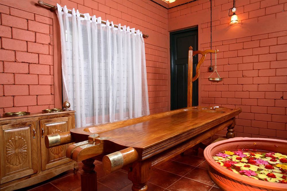 Cocobay Resort Kumarakom Instalações foto